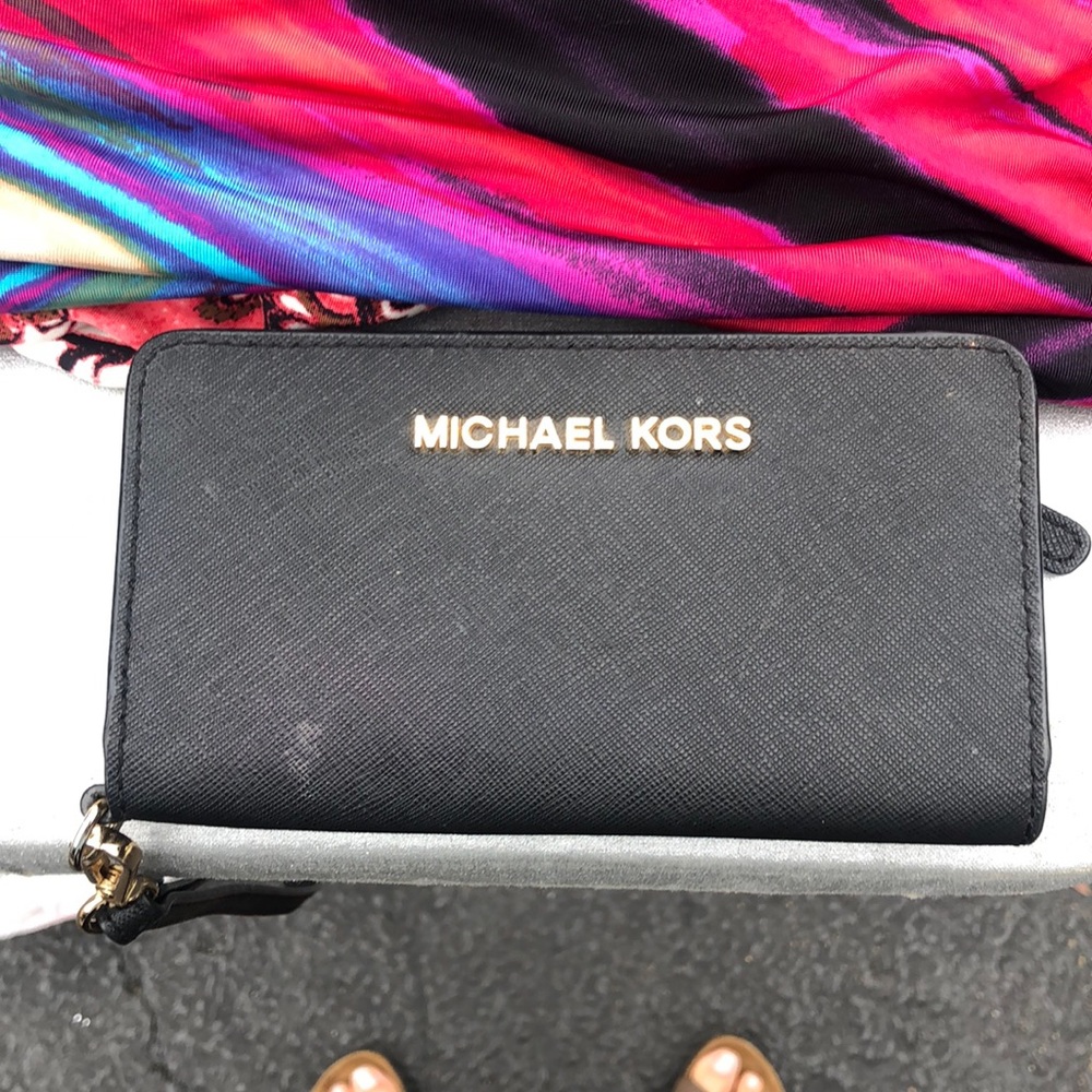 Michael Kors wristlet